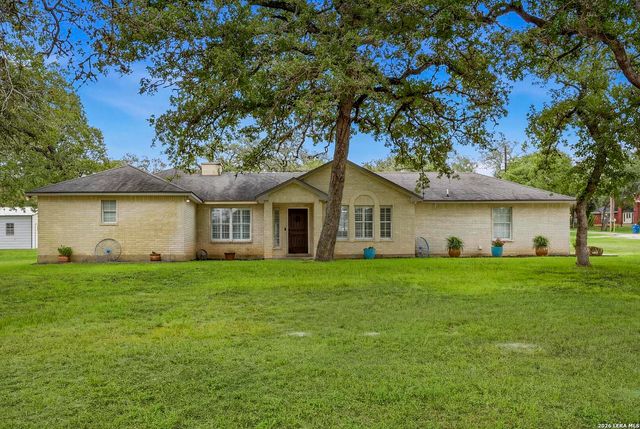 400 QUAIL RDG, La Vernia, TX 78121