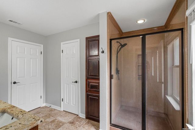 400 QUAIL RDG, La Vernia, TX 78121