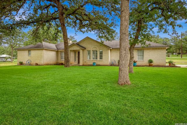 400 QUAIL RDG, La Vernia, TX 78121