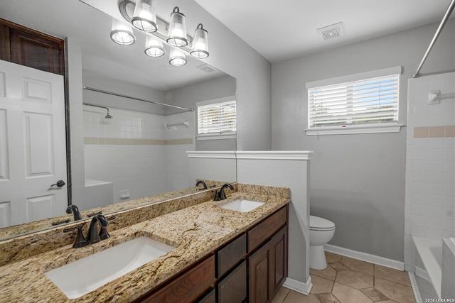 400 QUAIL RDG, La Vernia, TX 78121