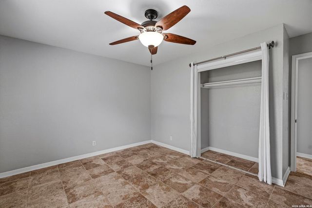 400 QUAIL RDG, La Vernia, TX 78121