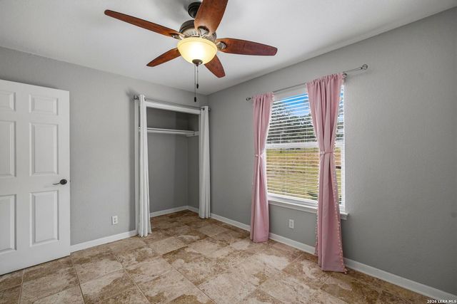 400 QUAIL RDG, La Vernia, TX 78121