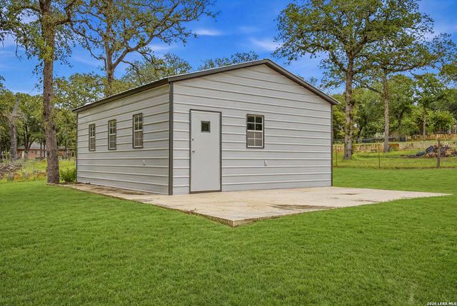 400 QUAIL RDG, La Vernia, TX 78121
