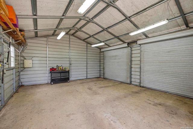 400 QUAIL RDG, La Vernia, TX 78121
