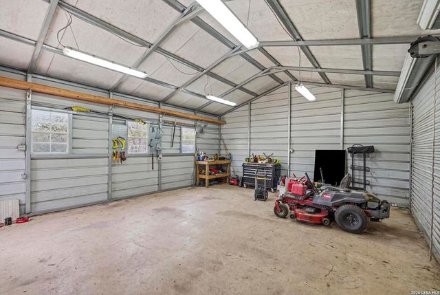 400 QUAIL RDG, La Vernia, TX 78121
