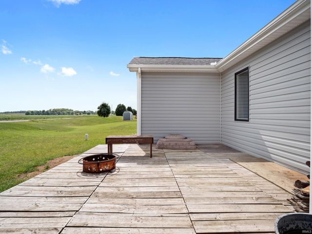 68178 Kestrel Lane, New Paris, IN 46553