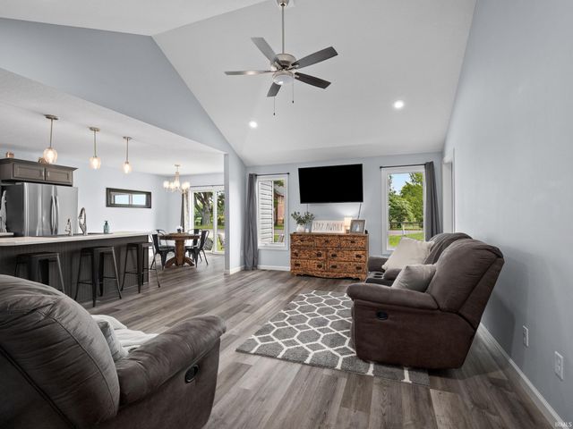 68178 Kestrel Lane, New Paris, IN 46553