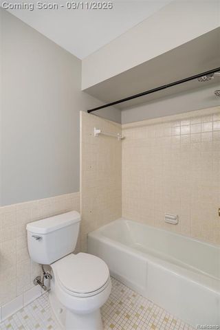 23007 Liberty Street, Saint Clair Shores, MI 48080