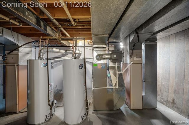 23007 Liberty Street, Saint Clair Shores, MI 48080