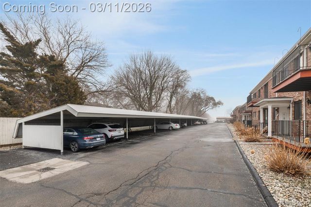 23007 Liberty Street, Saint Clair Shores, MI 48080