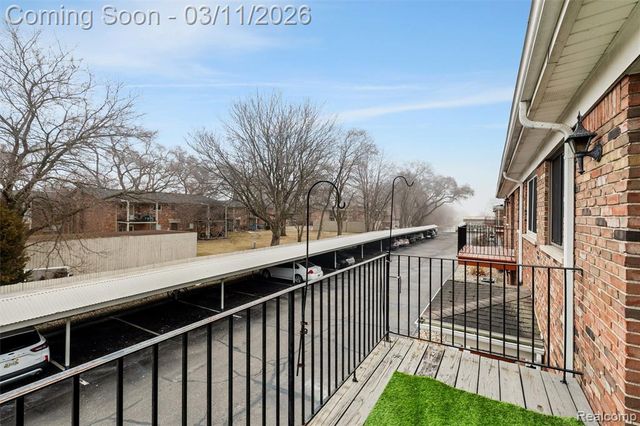 23007 Liberty Street, Saint Clair Shores, MI 48080