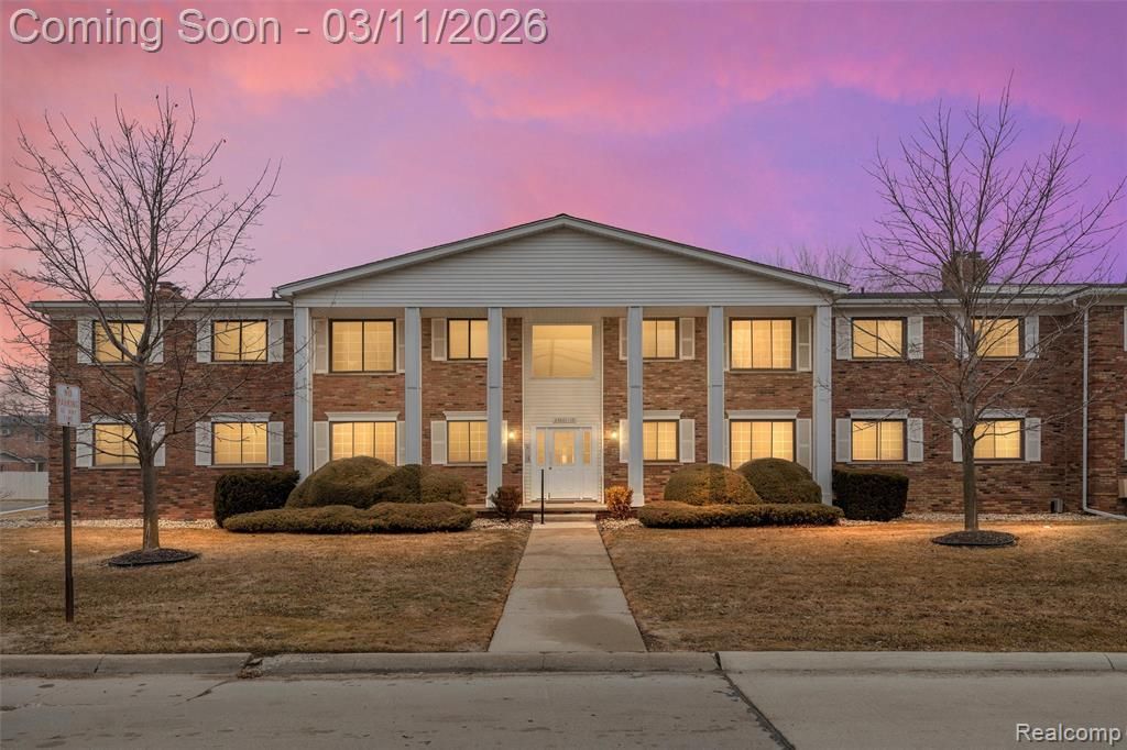 23007 Liberty Street, Saint Clair Shores, MI 48080