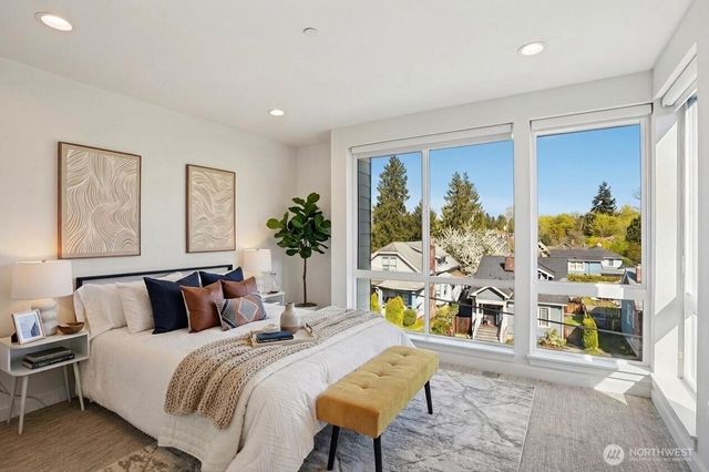 6211 12th Avenue NE, Seattle, WA 98115