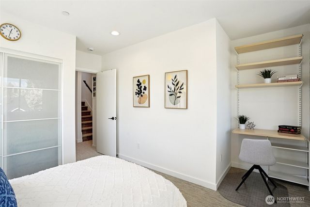 6211 12th Avenue NE, Seattle, WA 98115