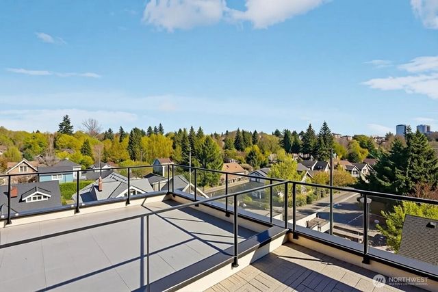 6211 12th Avenue NE, Seattle, WA 98115