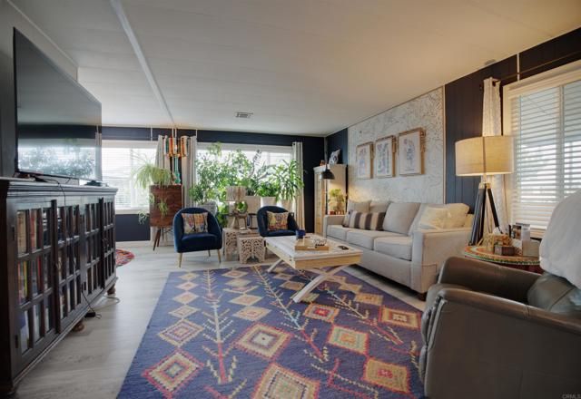 1600 E Vista Way 84, Vista, CA 92084