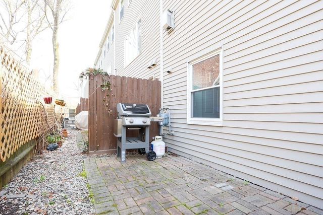 174 Adams 1, Newton, MA 02458