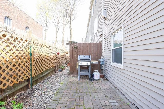 174 Adams 1, Newton, MA 02458