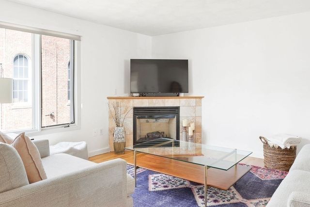 174 Adams 1, Newton, MA 02458