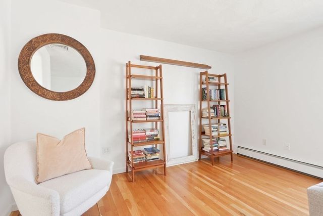 174 Adams 1, Newton, MA 02458