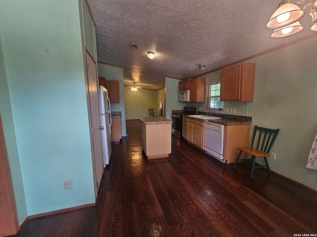 219 Lopez, Seguin, TX 78155