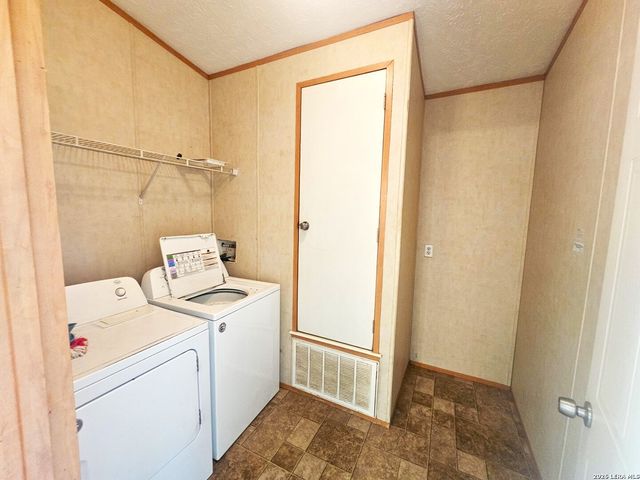 219 Lopez, Seguin, TX 78155