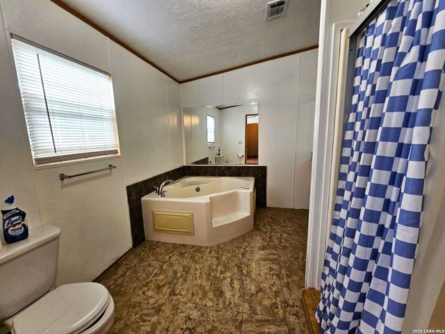 219 Lopez, Seguin, TX 78155