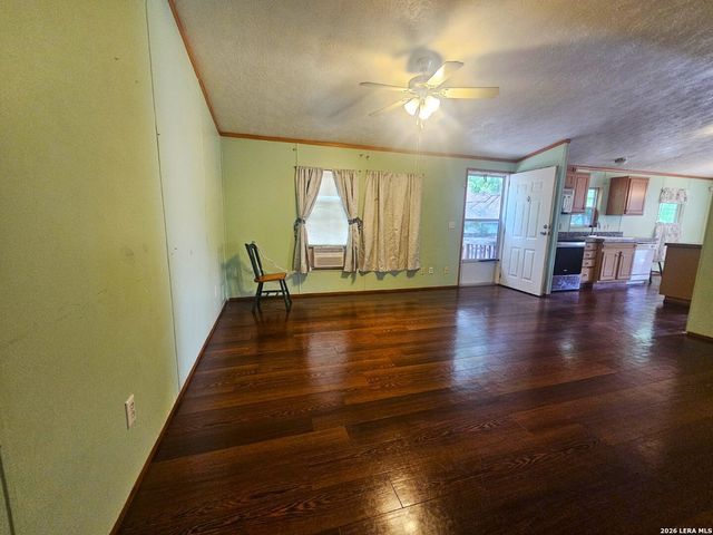 219 Lopez, Seguin, TX 78155