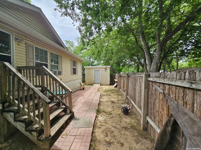 219 Lopez, Seguin, TX 78155