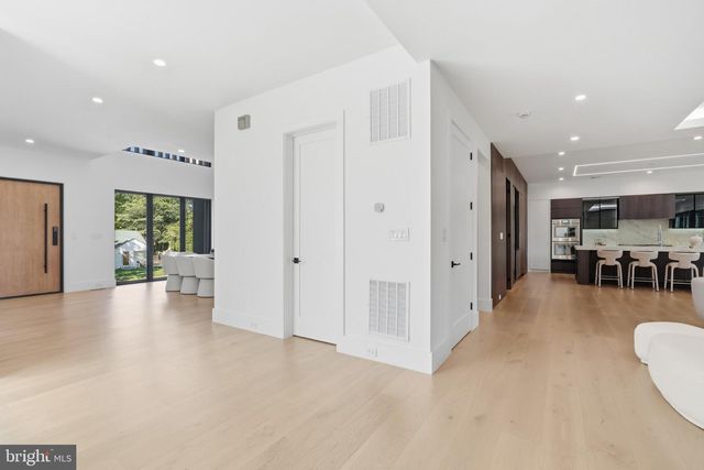 1747 GILSON ST, Falls Church, VA 22043