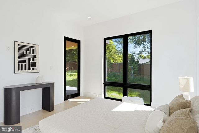 1747 GILSON ST, Falls Church, VA 22043