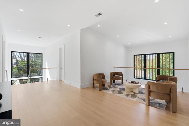 1747 GILSON ST, Falls Church, VA 22043