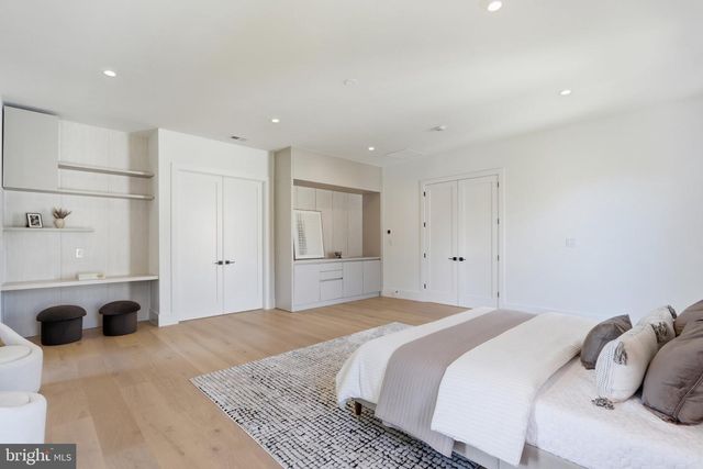 1747 GILSON ST, Falls Church, VA 22043