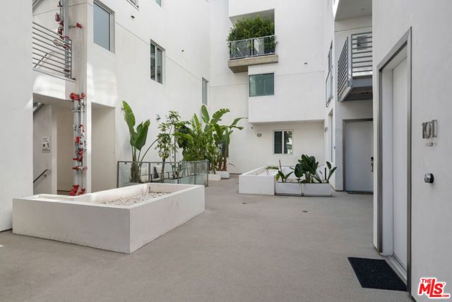 507 N Orlando Avenue 103, West Hollywood, CA 90048