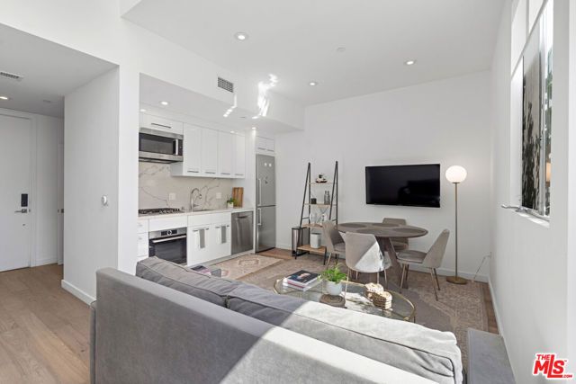 507 N Orlando Avenue 103, West Hollywood, CA 90048