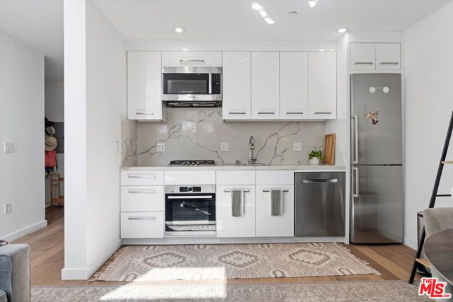 507 N Orlando Avenue 103, West Hollywood, CA 90048