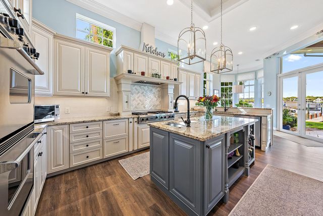 18137 Palm Point Drive, Jupiter, FL 33458