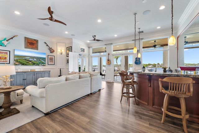 18137 Palm Point Drive, Jupiter, FL 33458