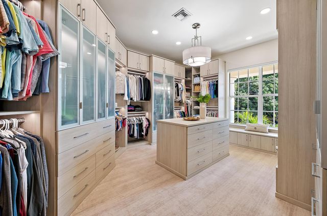 18137 Palm Point Drive, Jupiter, FL 33458