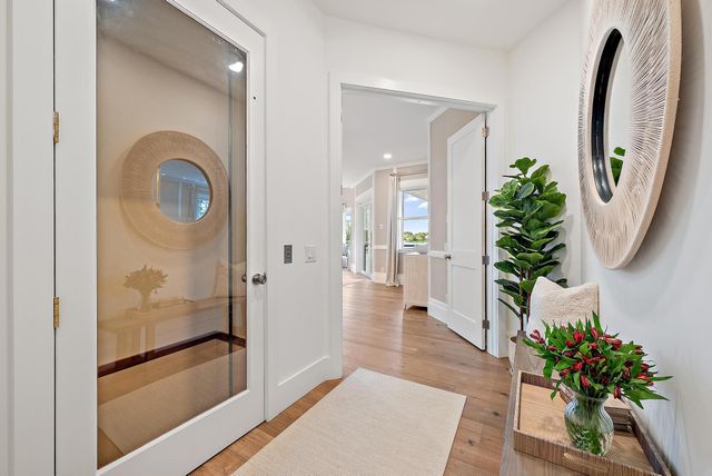 18137 Palm Point Drive, Jupiter, FL 33458