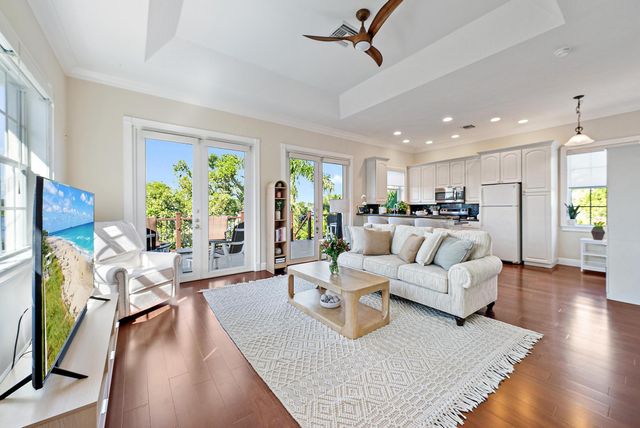 18137 Palm Point Drive, Jupiter, FL 33458