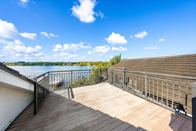 18137 Palm Point Drive, Jupiter, FL 33458