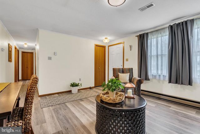 33 POPLAR ST, Sicklerville, NJ 08081