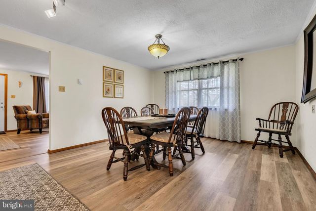 33 POPLAR ST, Sicklerville, NJ 08081