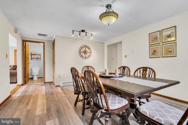 33 POPLAR ST, Sicklerville, NJ 08081