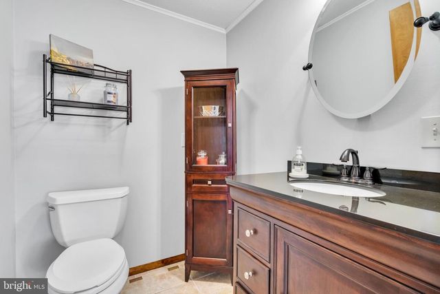 33 POPLAR ST, Sicklerville, NJ 08081