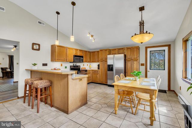 33 POPLAR ST, Sicklerville, NJ 08081