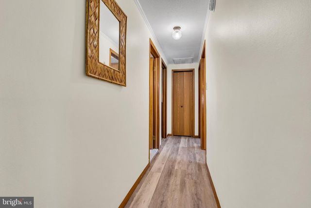 33 POPLAR ST, Sicklerville, NJ 08081