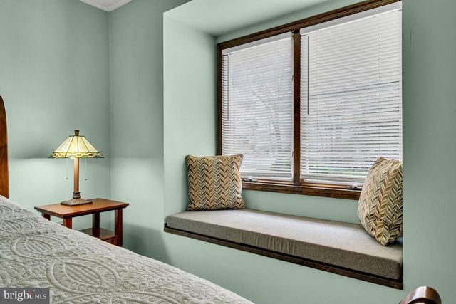 33 POPLAR ST, Sicklerville, NJ 08081