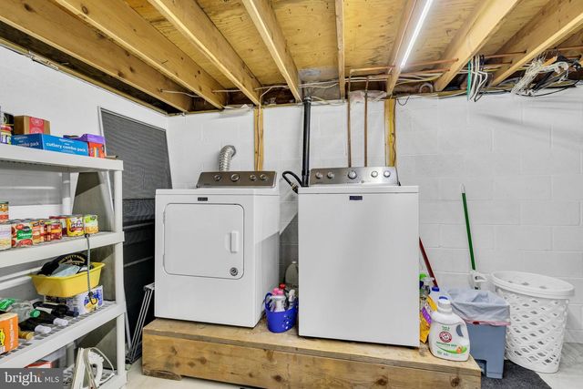 33 POPLAR ST, Sicklerville, NJ 08081